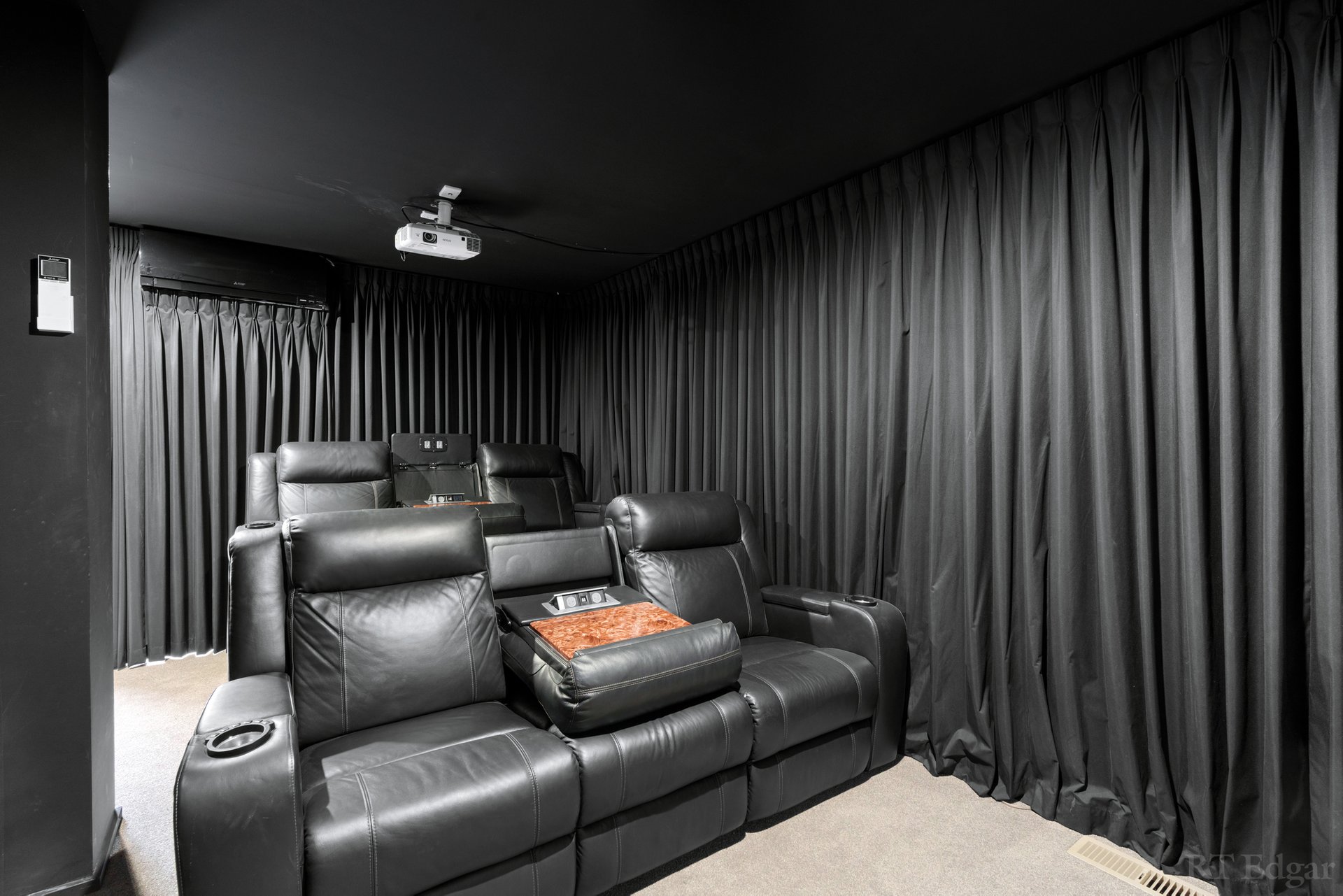 Property Gallery Thumbnail 19