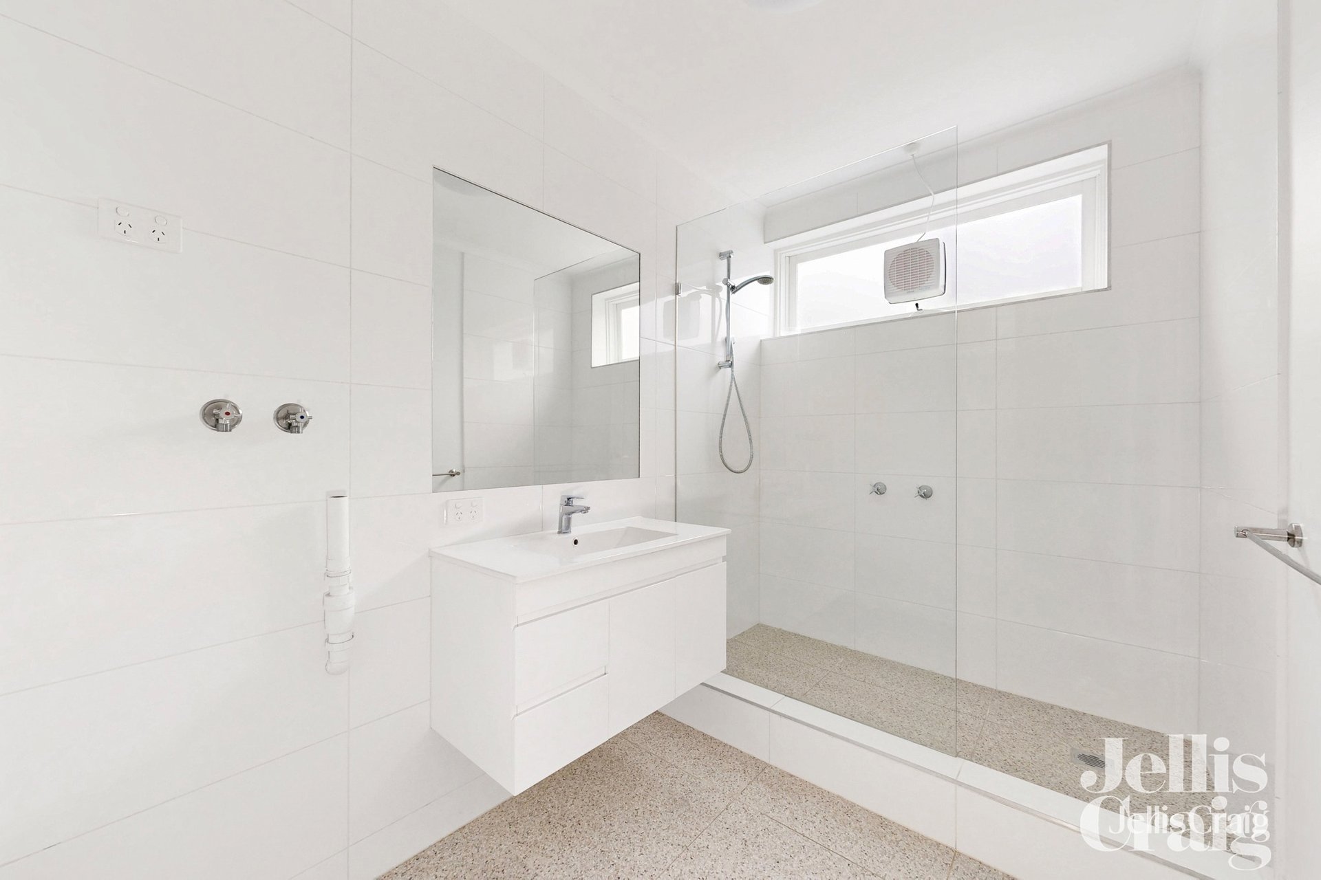 2/7-9 Salter Street, Essendon image 12