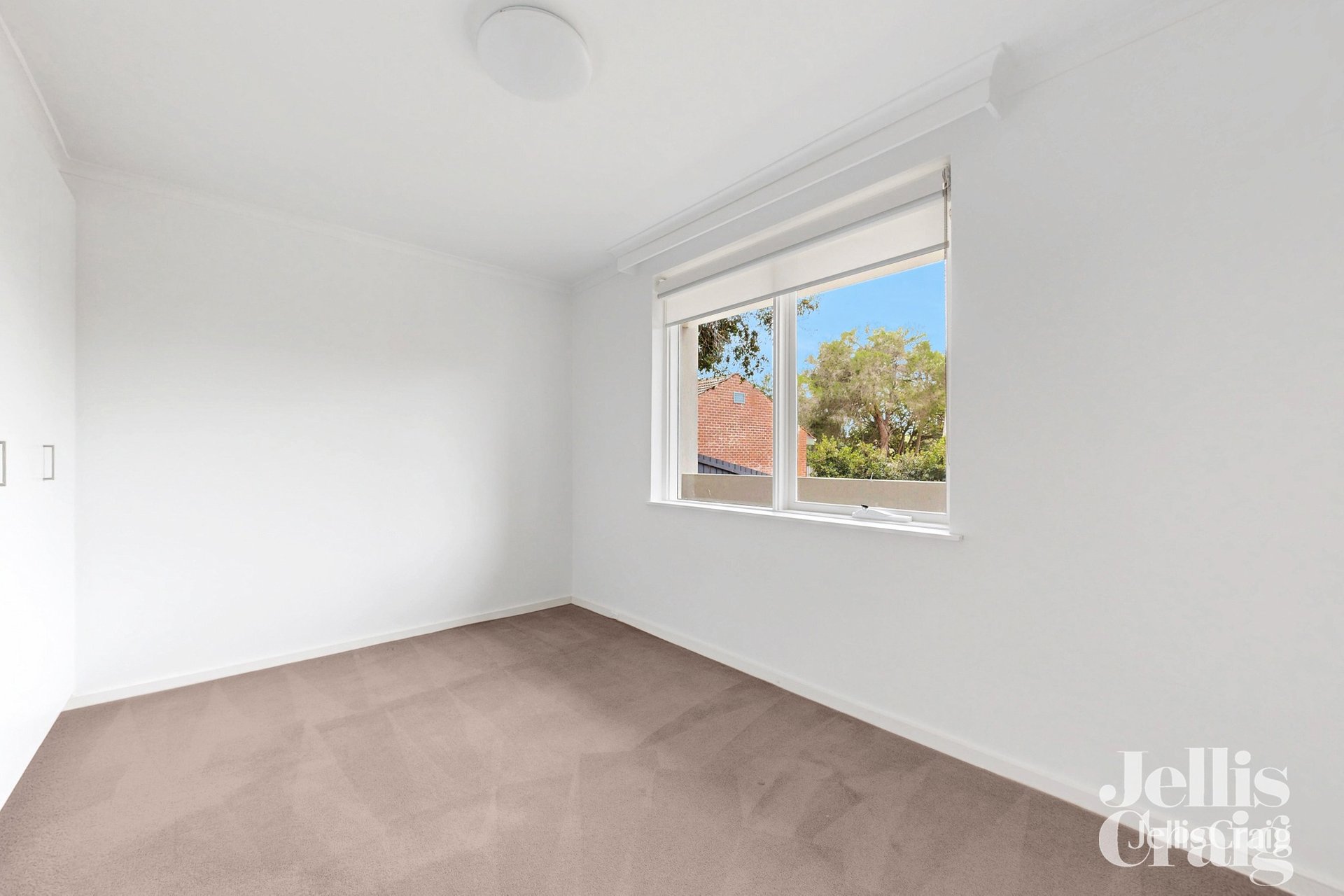 2/7-9 Salter Street, Essendon image 10