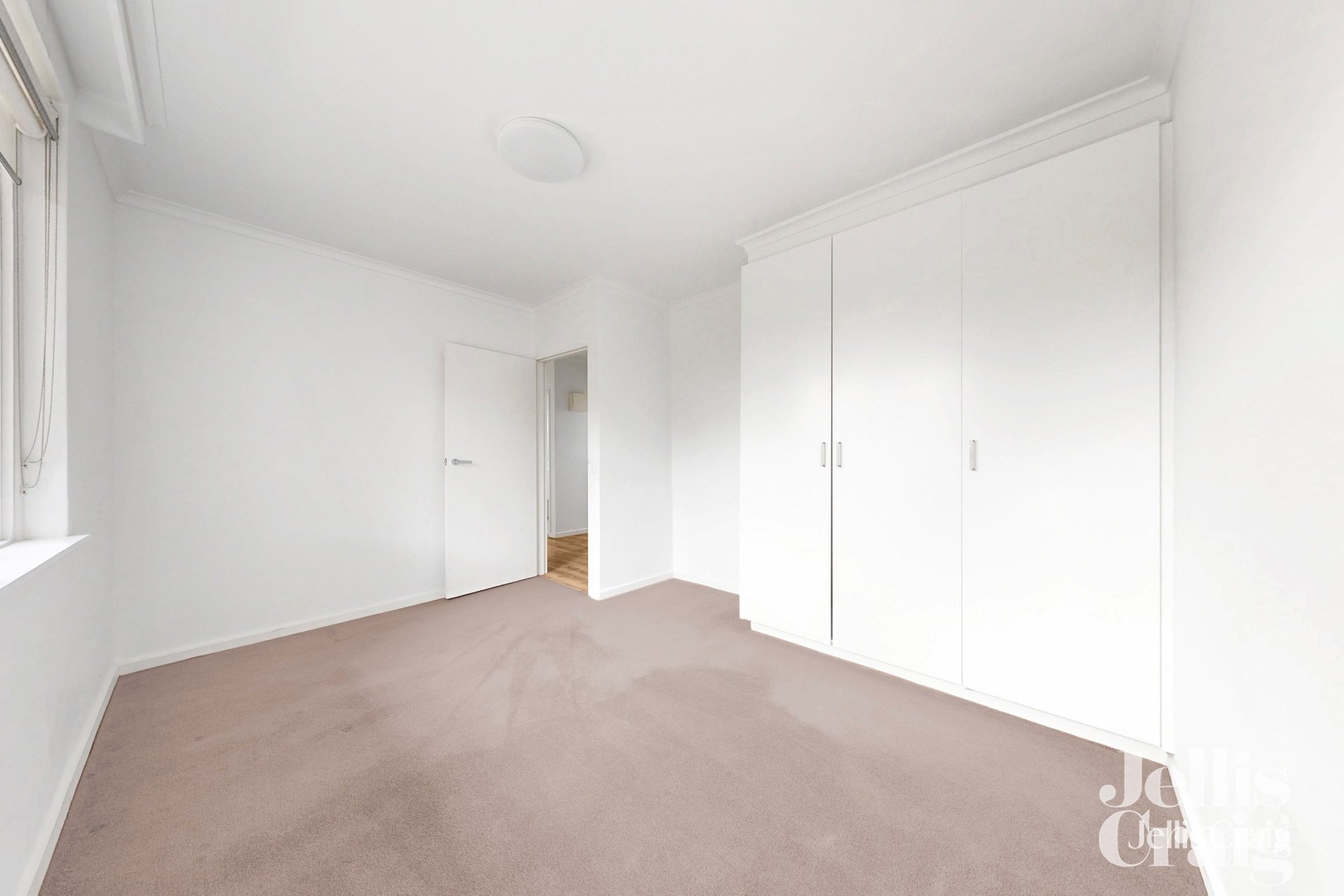 2/7-9 Salter Street, Essendon image 8
