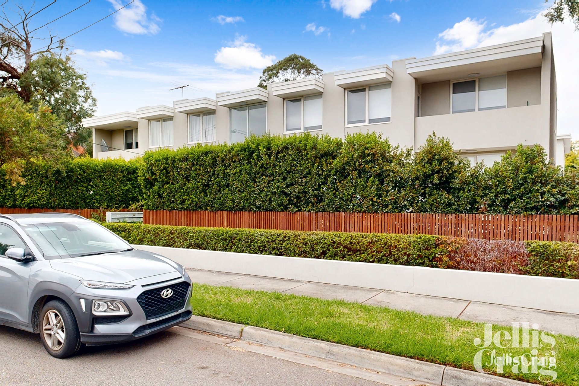 2/7-9 Salter Street, Essendon image 16