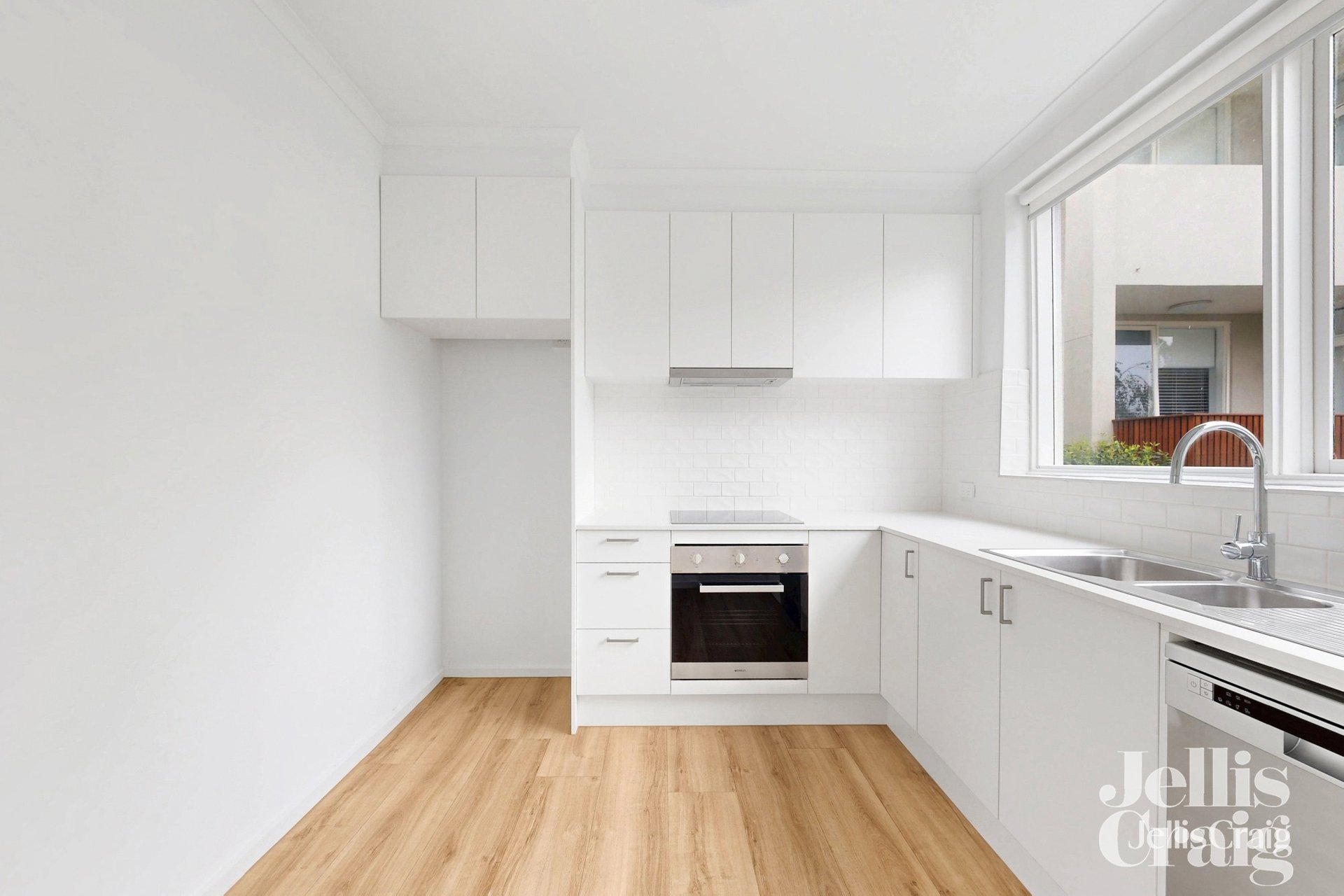 2/7-9 Salter Street, Essendon image 3