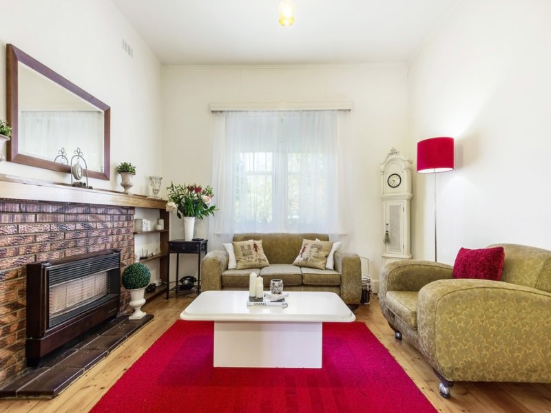 27 Acacia Street, Box Hill image 2