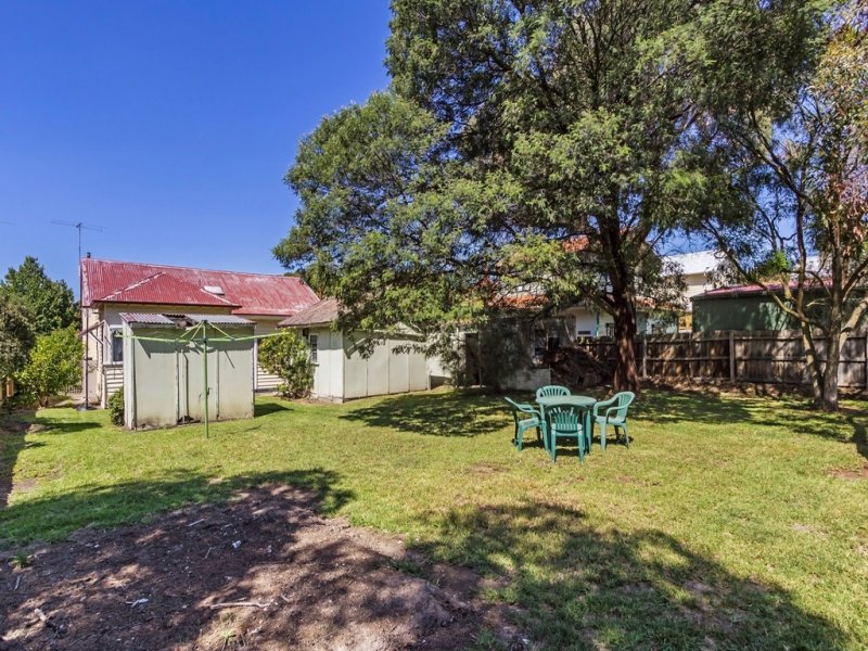 27 Acacia Street, Box Hill image 6