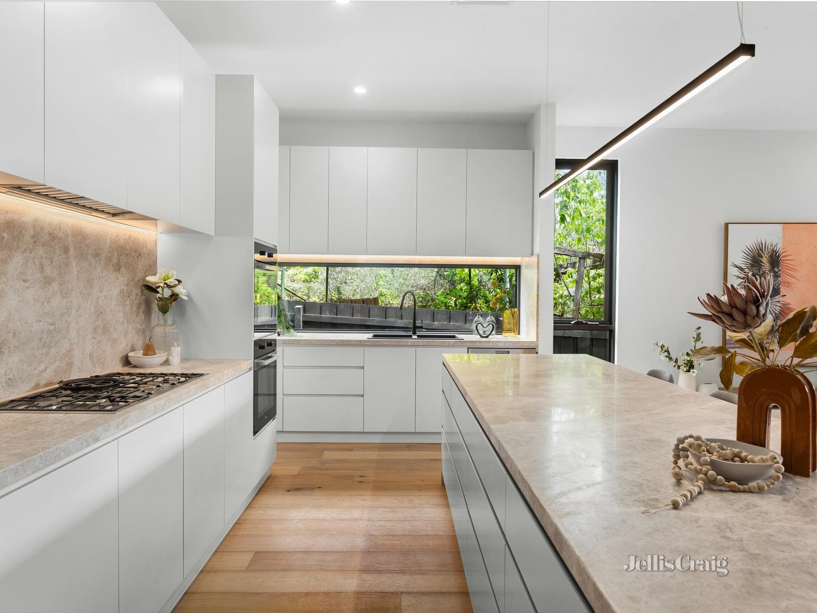 2/7 Allambee Avenue, Camberwell image 2