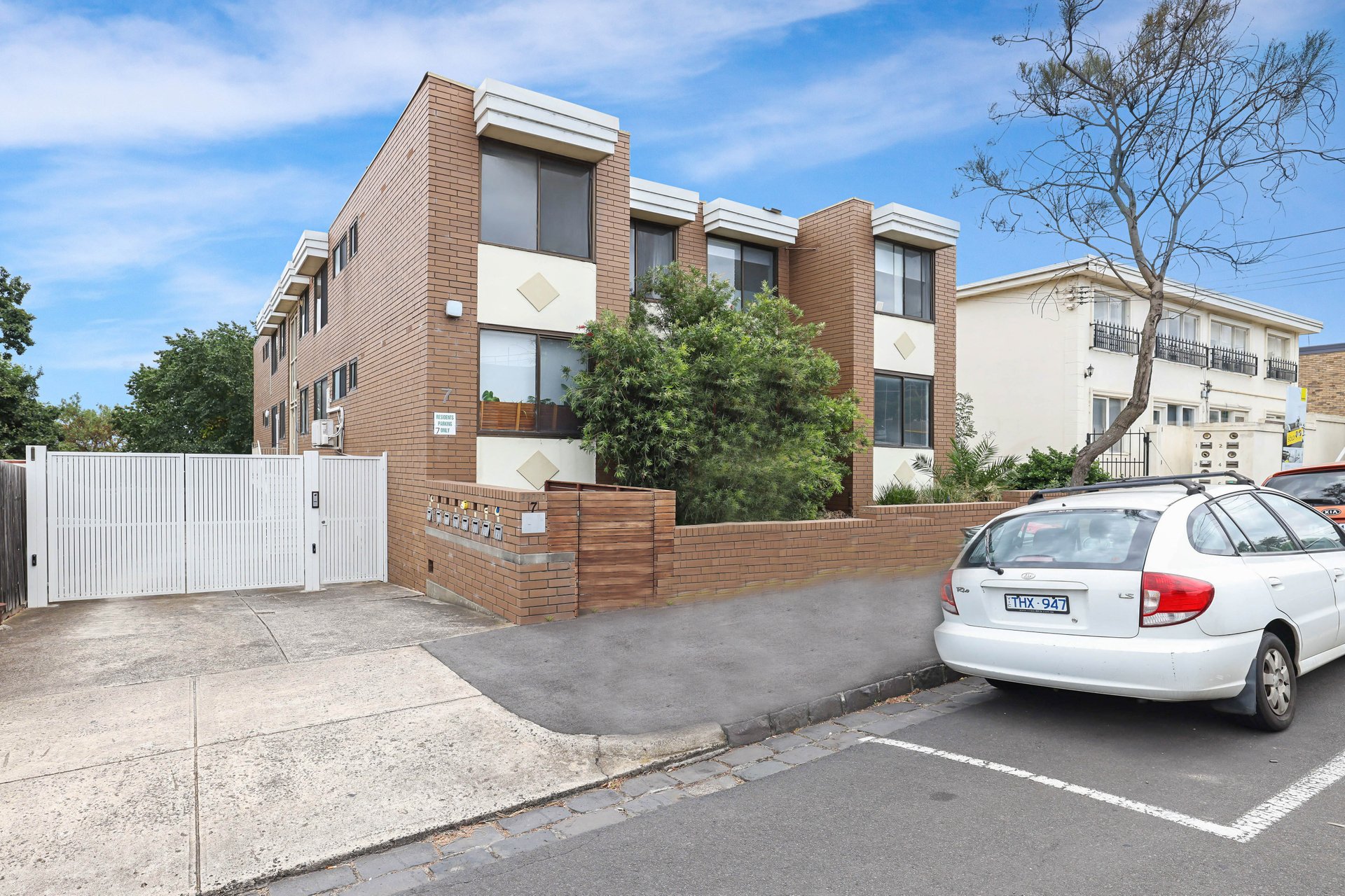 2/7 Allard Street, Brunswick West VIC 3055