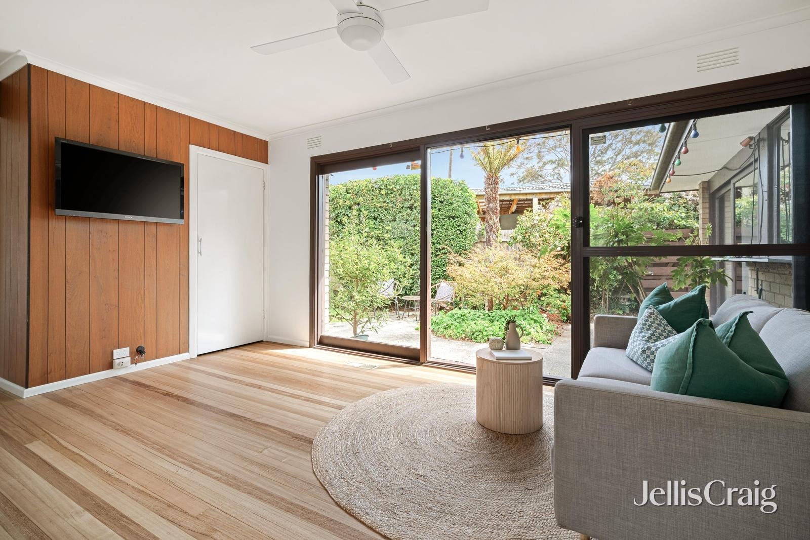 27 Allnutt Parade, Cheltenham image 7