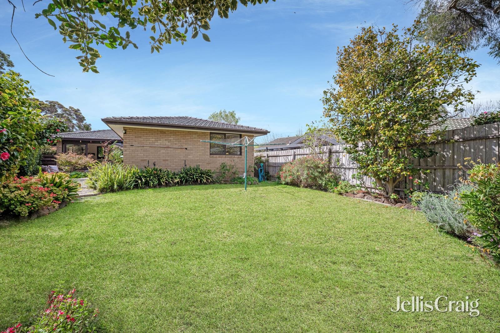 27 Allnutt Parade, Cheltenham image 11