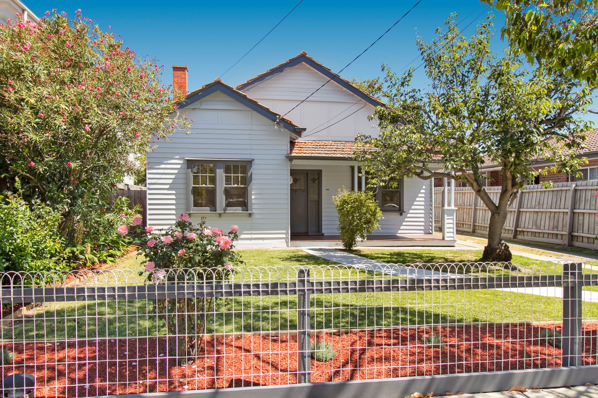 27 Ames Avenue, Carnegie image 1