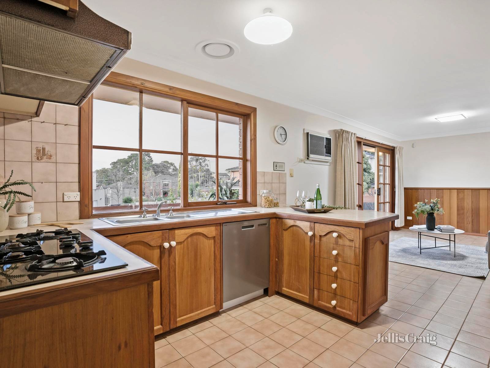27 Ashton Rise, Doncaster East image 5