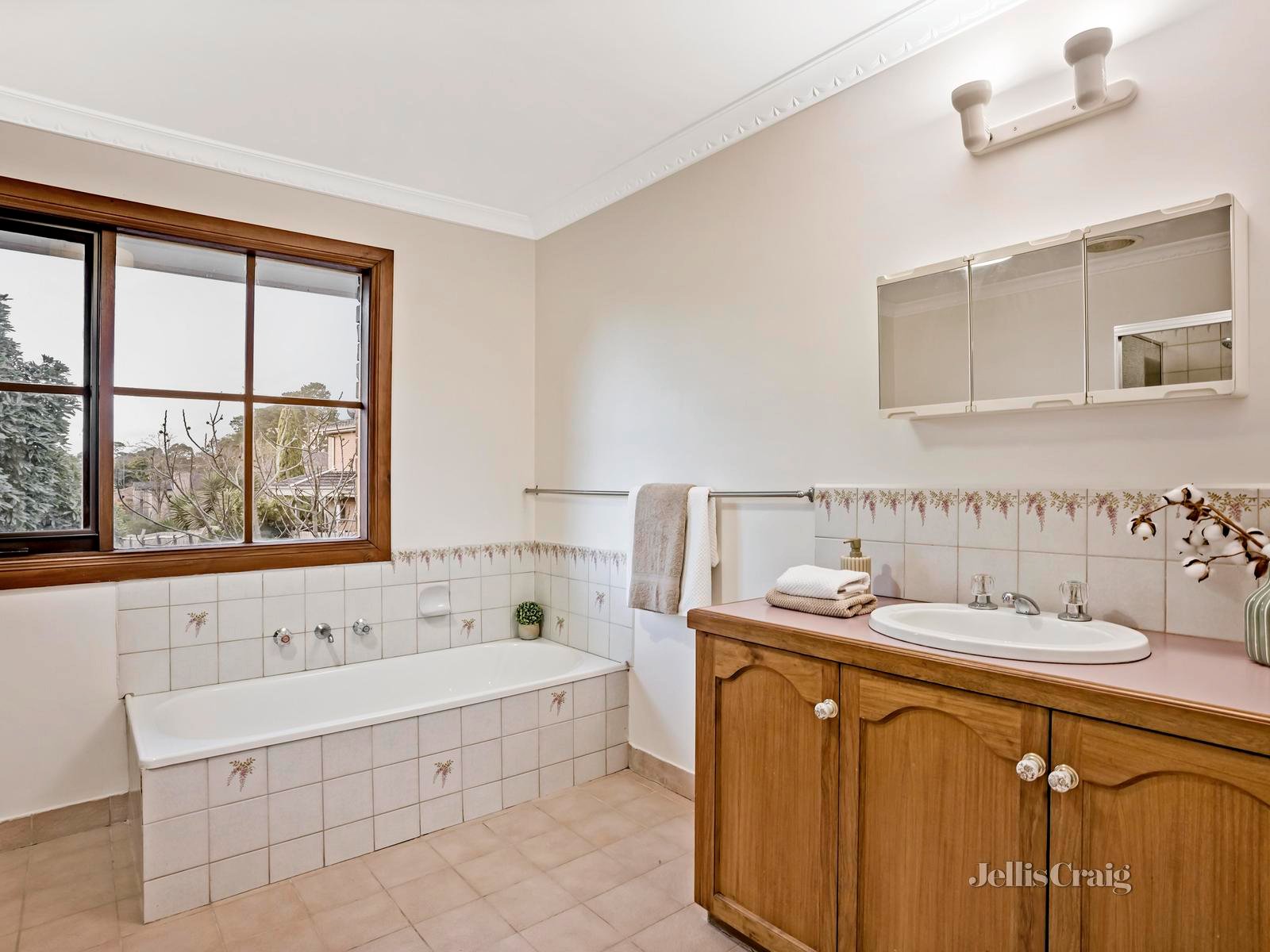 27 Ashton Rise, Doncaster East image 8