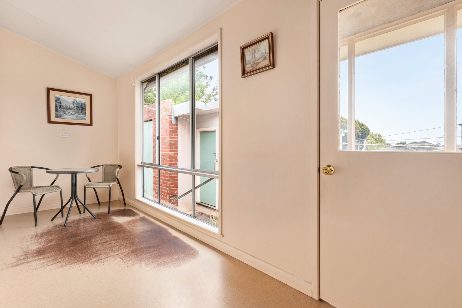 Property Gallery Thumbnail 8