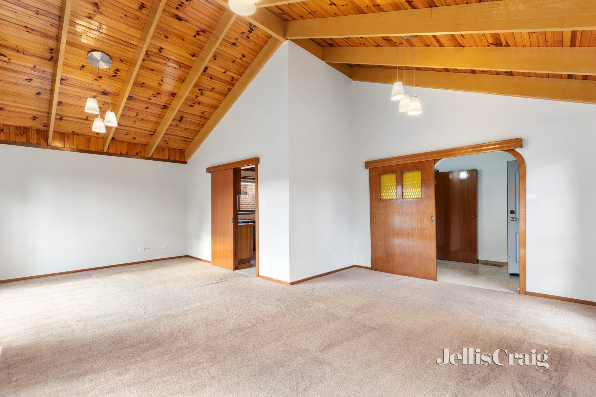 27 Azalea Avenue, Mill Park image 2