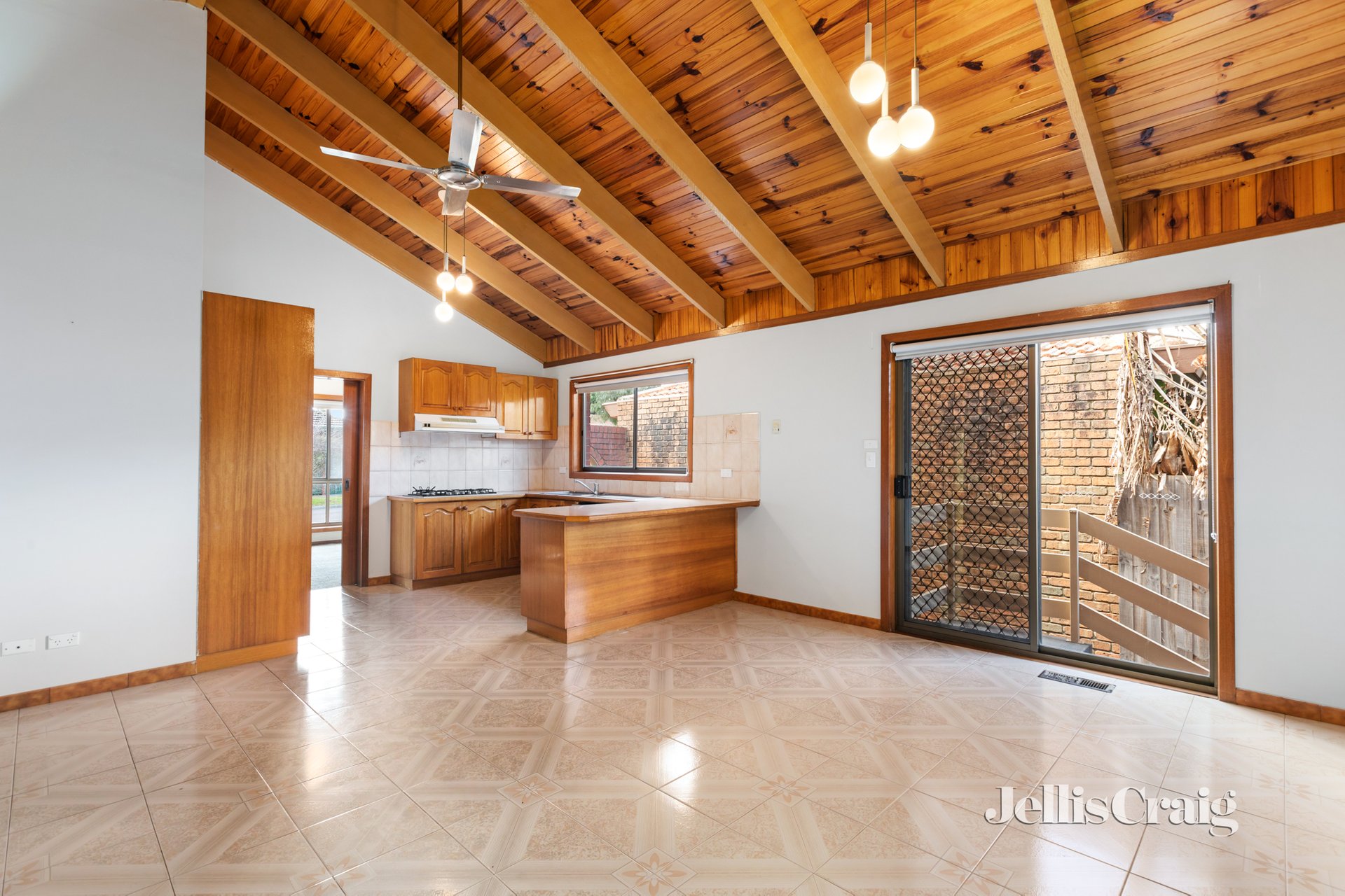 27 Azalea Avenue, Mill Park image 4