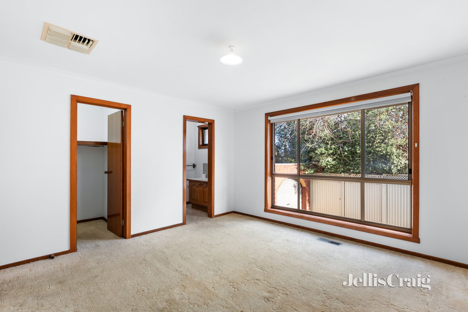 27 Azalea Avenue, Mill Park image 6