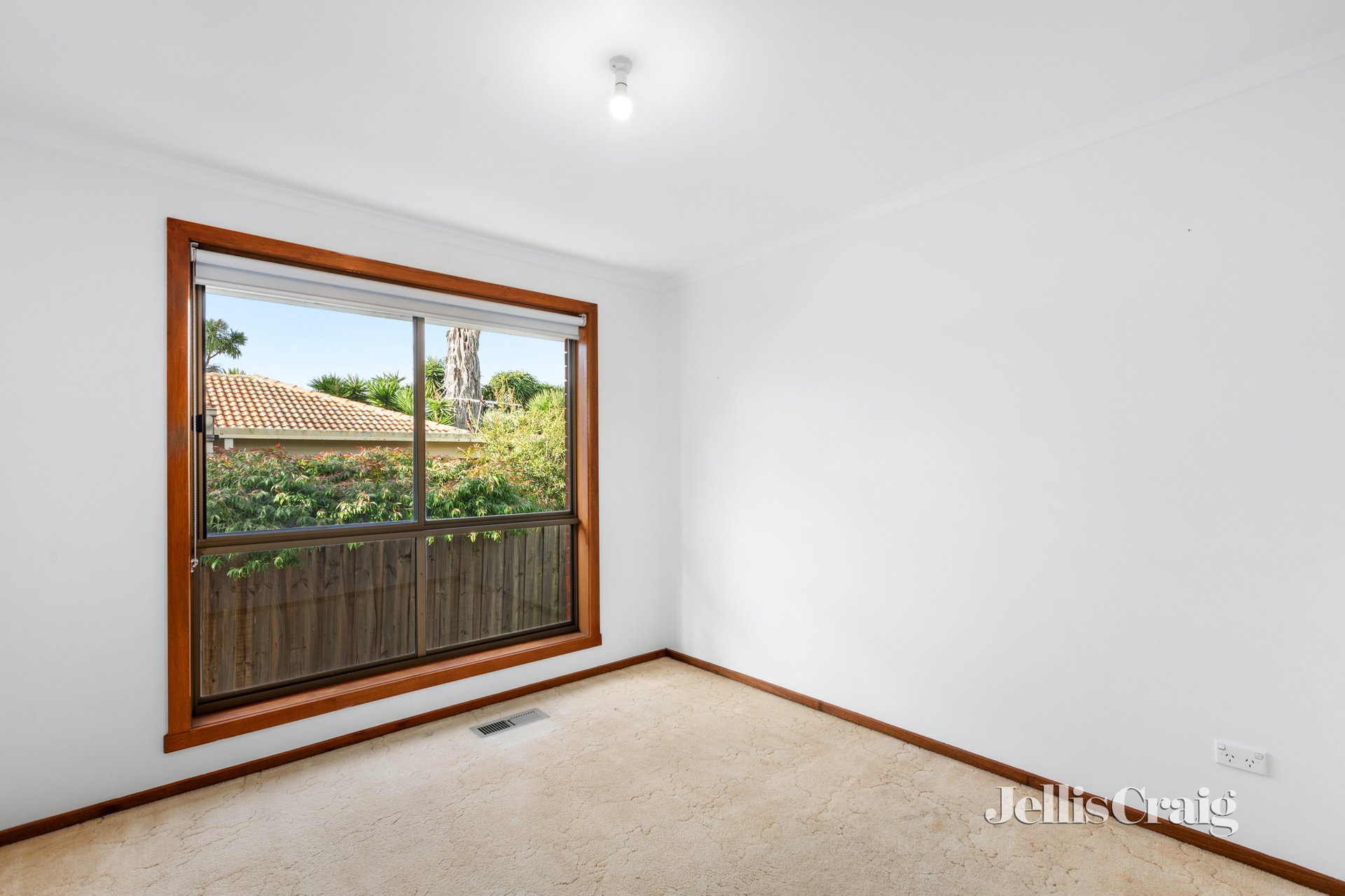 27 Azalea Avenue, Mill Park image 9