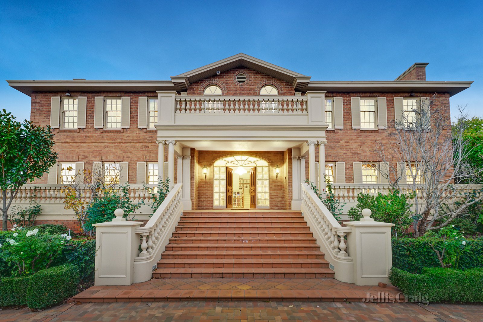 27 Bamfield Close, Templestowe
- Print Image 1