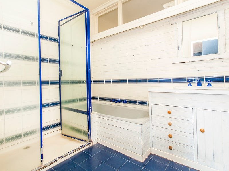 Property Gallery Thumbnail 5