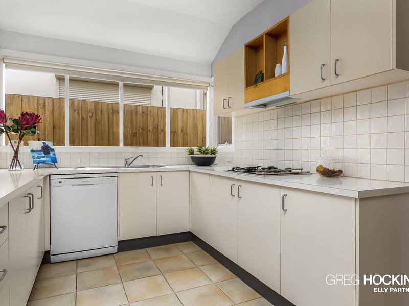 27 Bates Drive, Williamstown image 5
