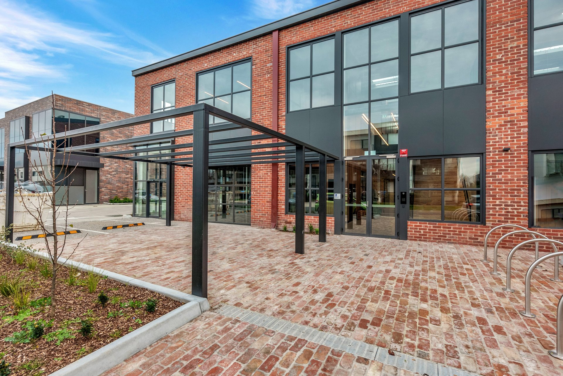 27 Belrose Avenue CHELTENHAM
