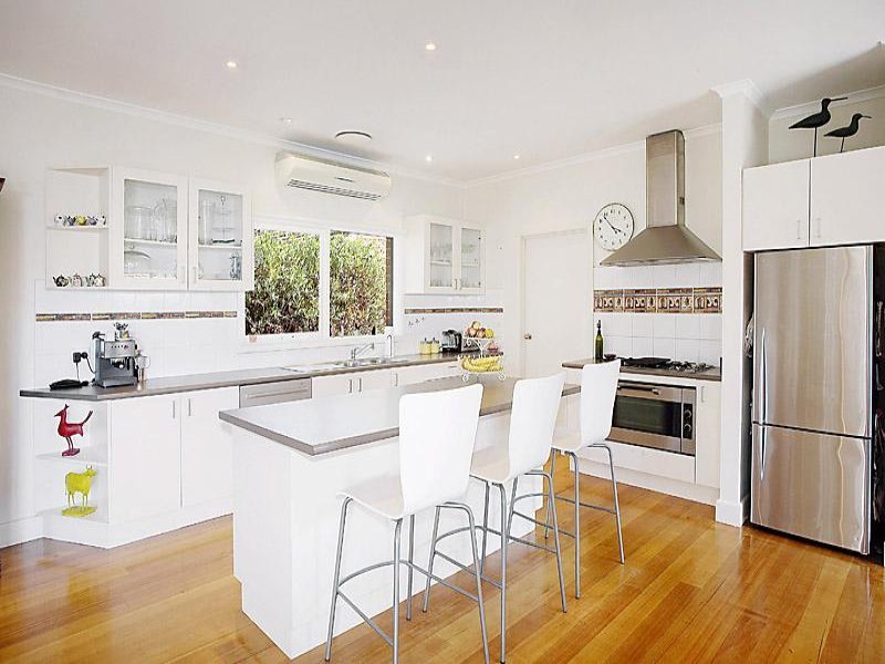 27 Birdwood Street, Box Hill South image 3