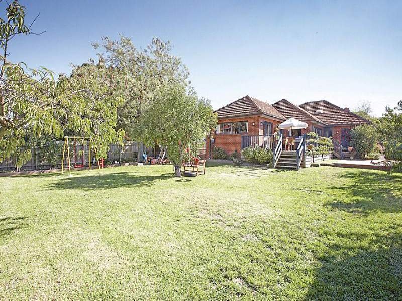 27 Birdwood Street, Box Hill South image 5