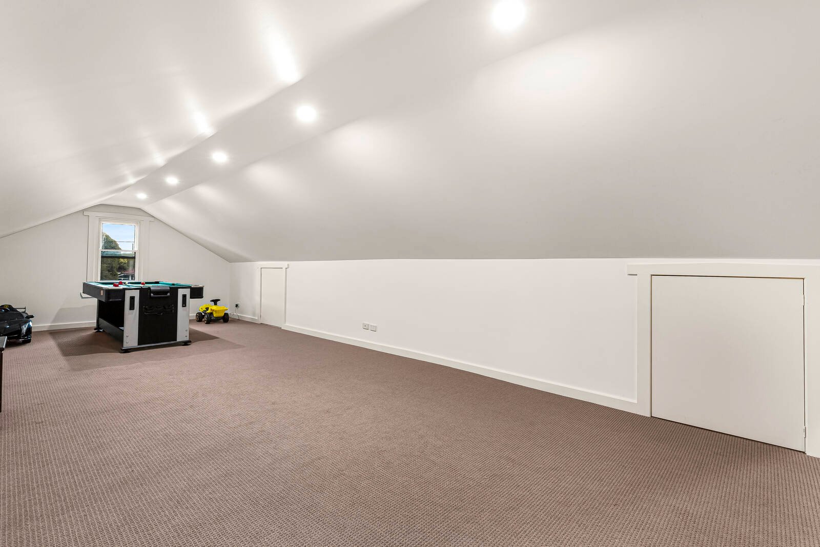 Property Gallery Thumbnail 11