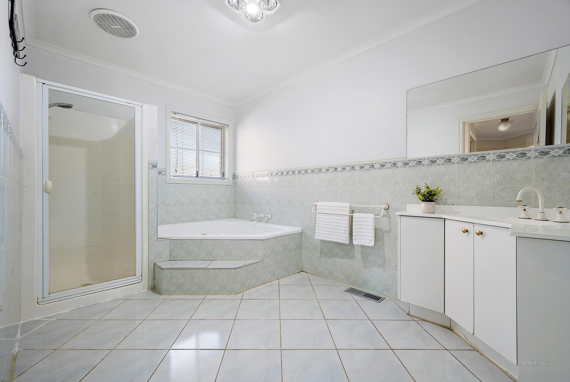 27 Blue Ridge Drive, Mooroolbark image 7