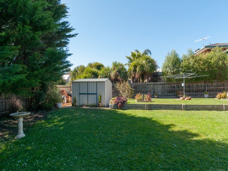 27 Blue Ridge Drive, Mooroolbark image 20