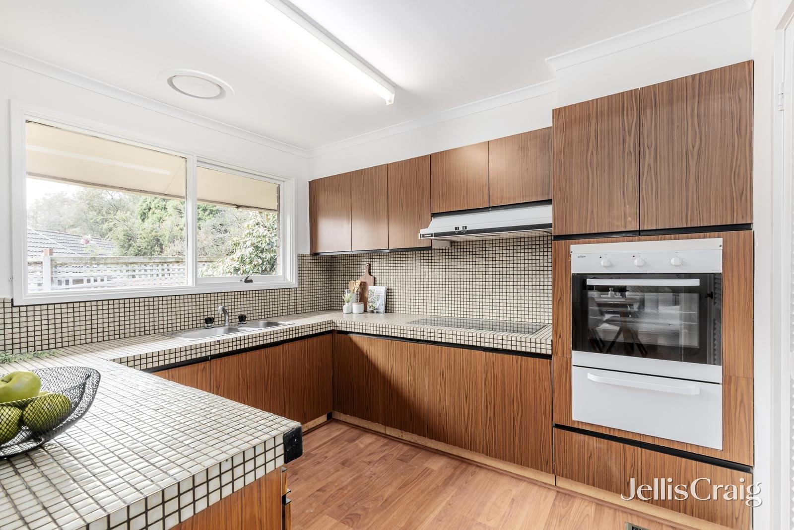 27 Boardman Close, Box Hill South image 4