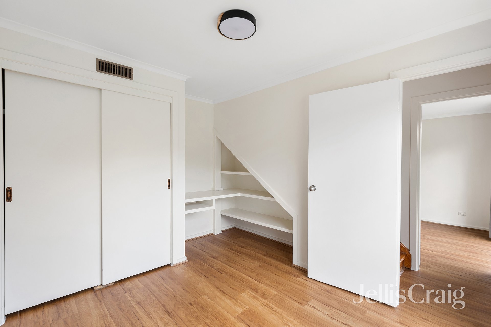 27 Booyan Crescent, Greensborough image 8