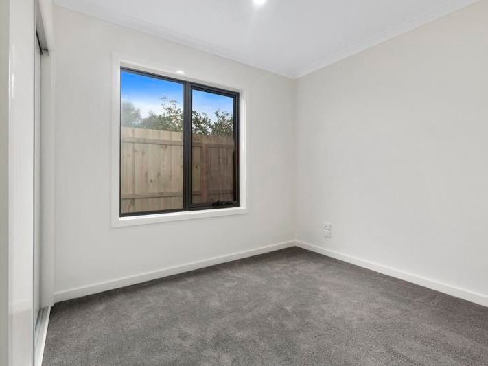 2/7 Boundary Road, Newcomb image 7