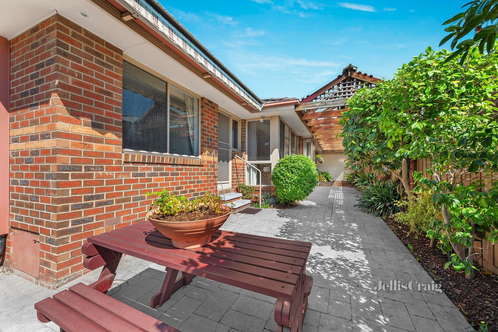 27 Bowen Crescent, Burwood East image 8