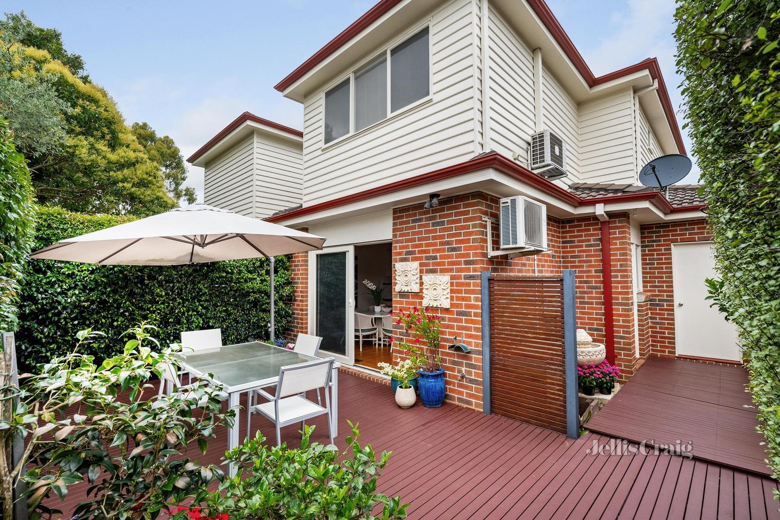27 Brazeel Street, Blackburn South image 1