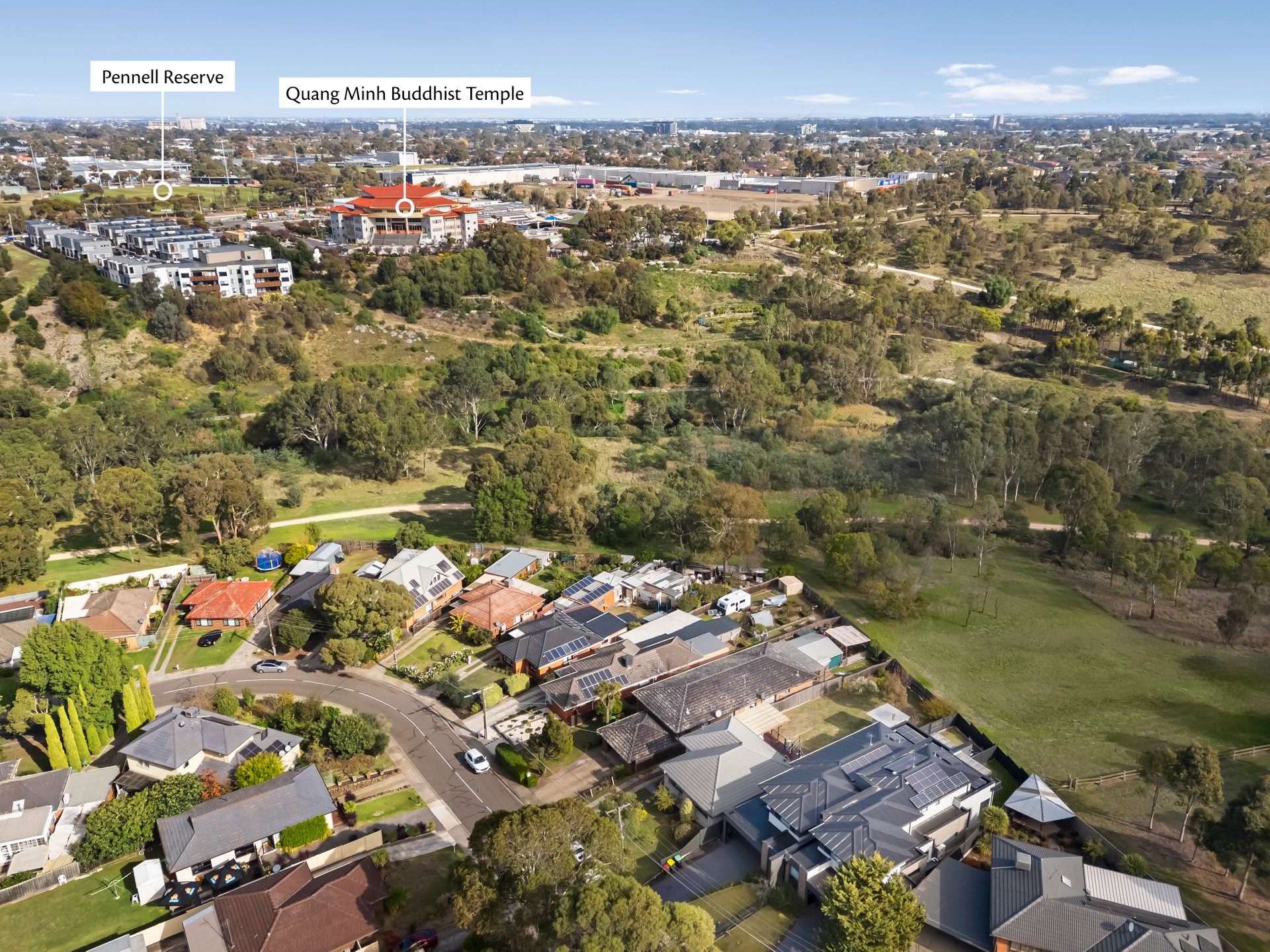 27 Brentwood Drive, Avondale Heights image 4