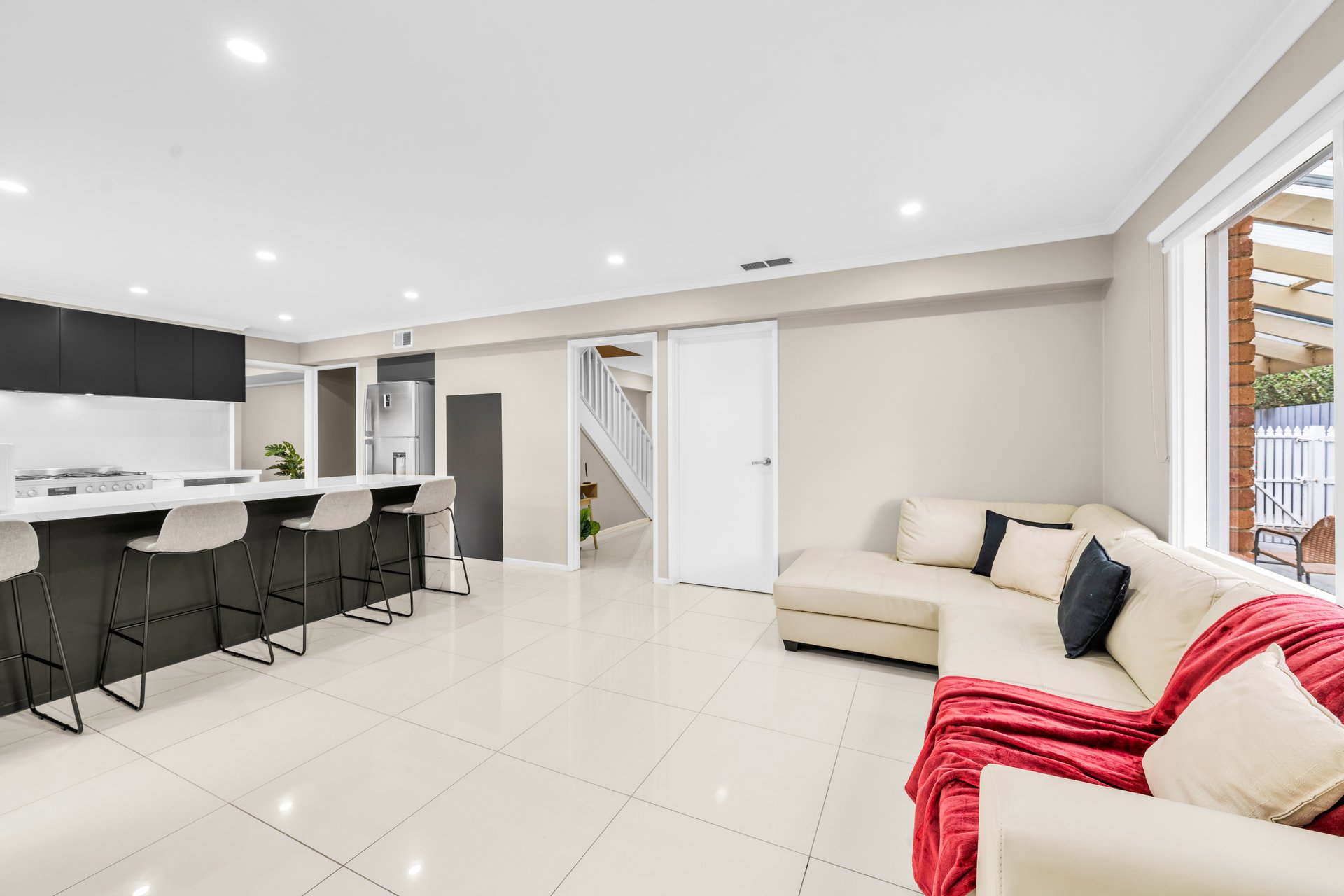 27 Bridgewater Way, Rowville image 4