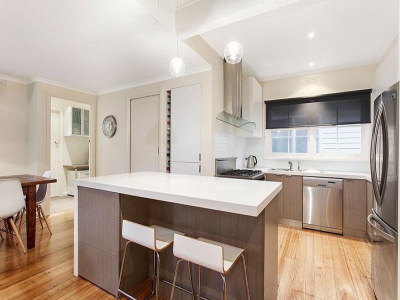 27 Brook Crescent, Box Hill South image 4