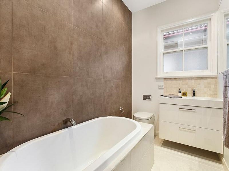 27 Brook Crescent, Box Hill South image 7