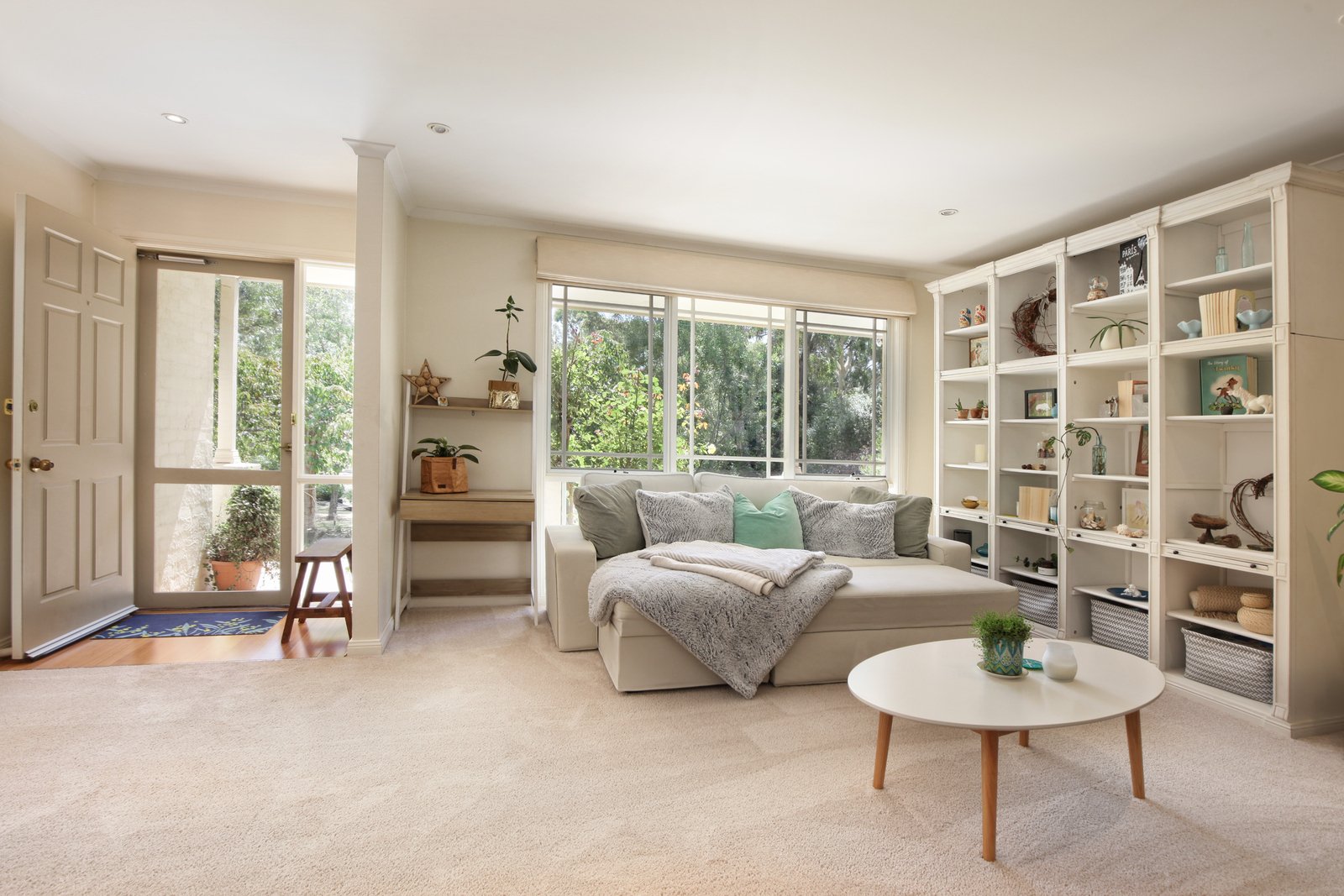 Property Gallery Thumbnail 6
