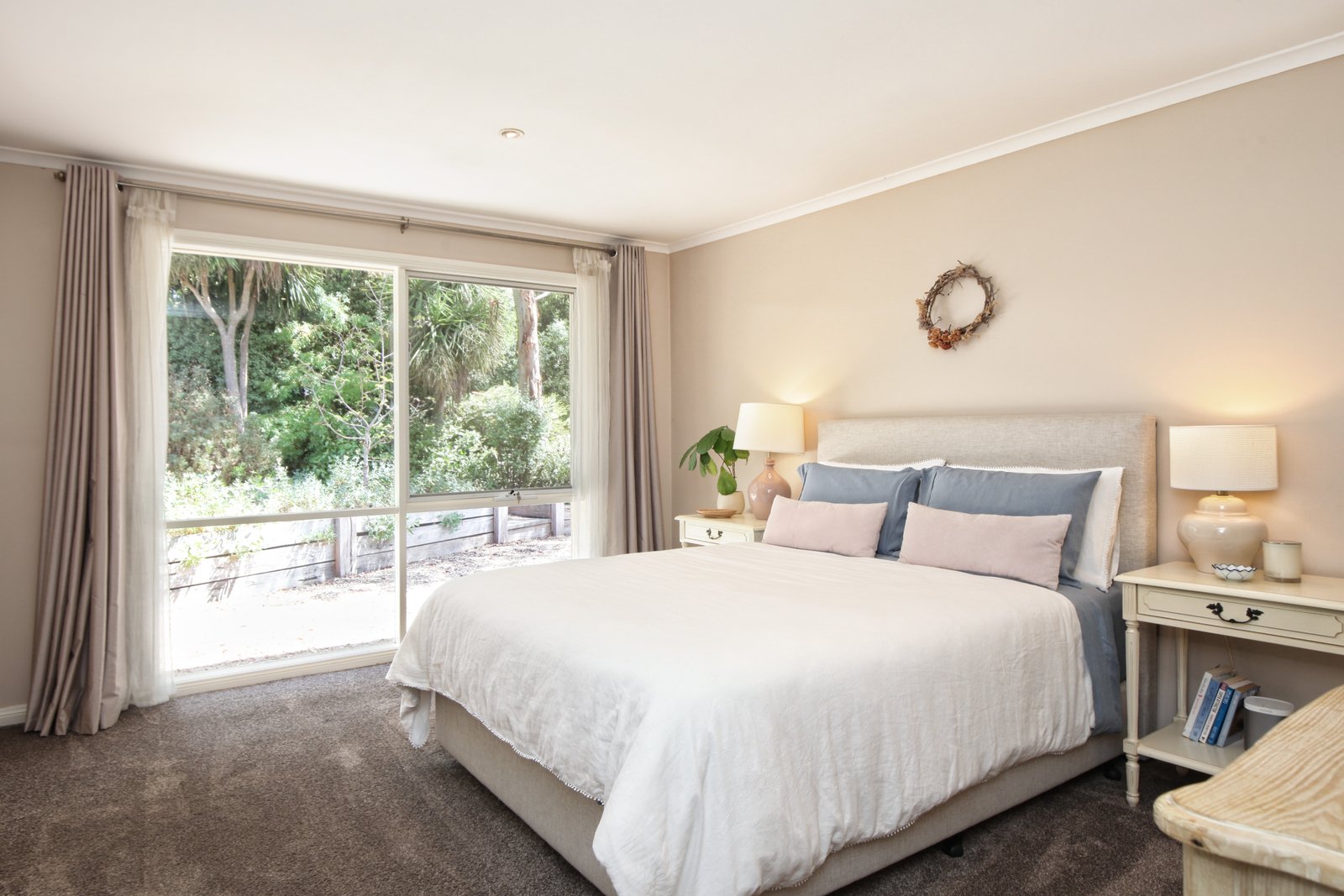 Property Gallery Thumbnail 8