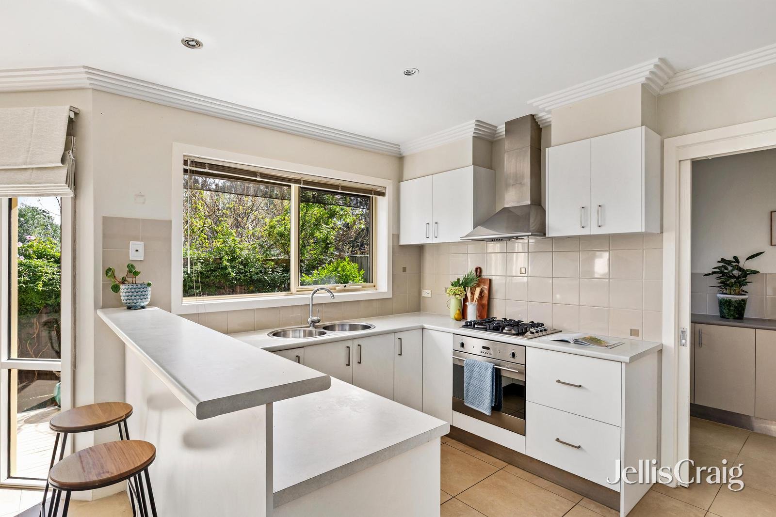 2/7 Cecil Street, Eltham image 4