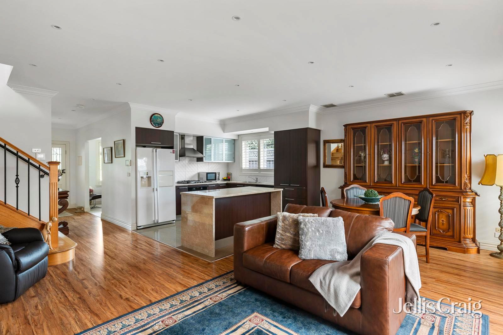 27 Charles Street, Preston image 2