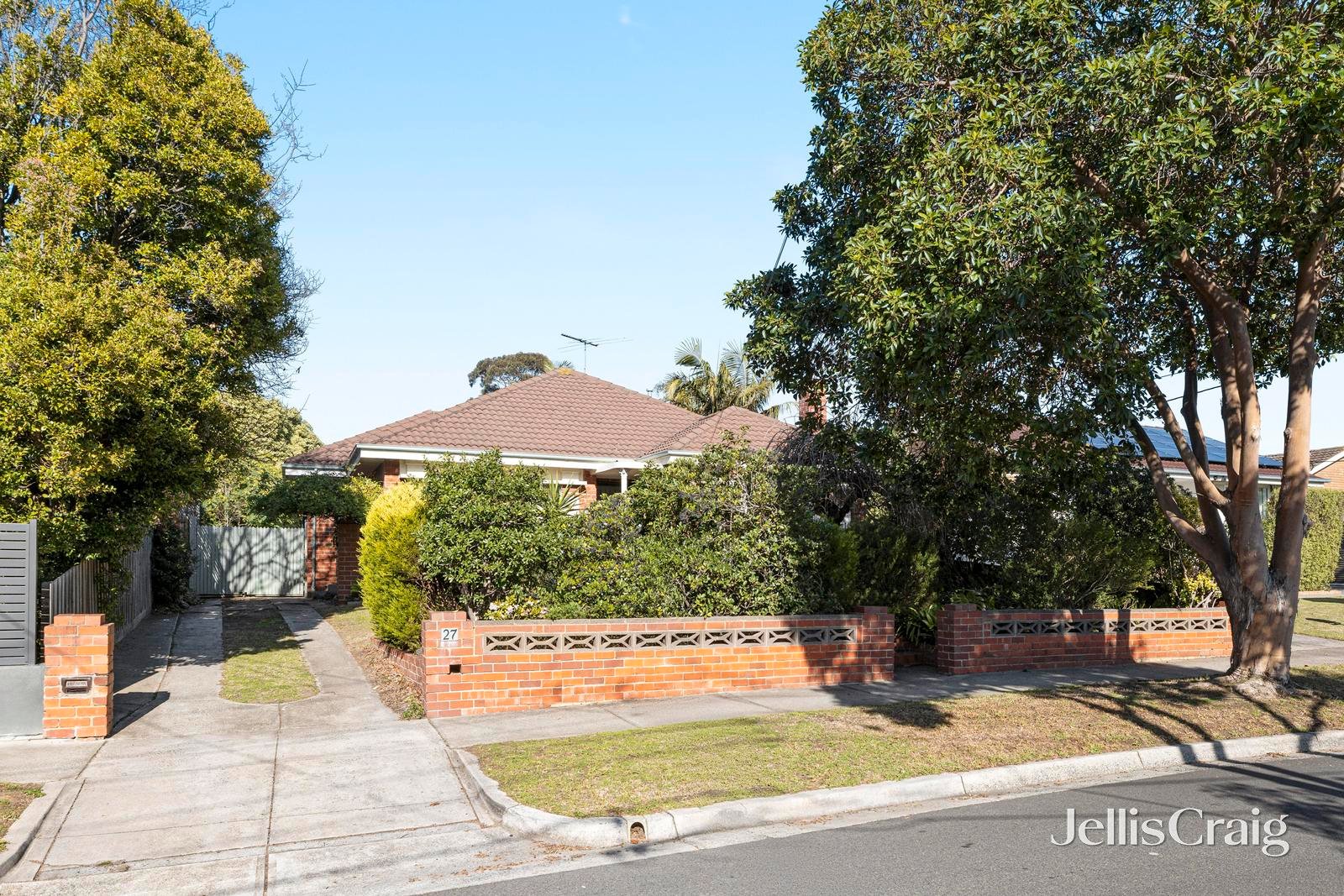 27 Charming Street, Hampton East image 16