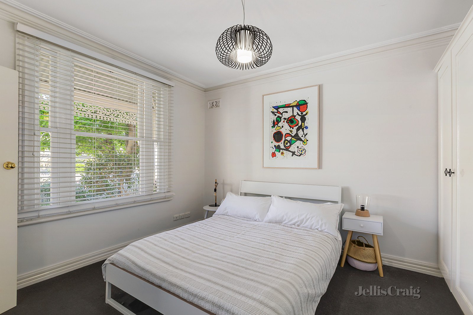 27 Churchill Grove, Hawthorn image 2