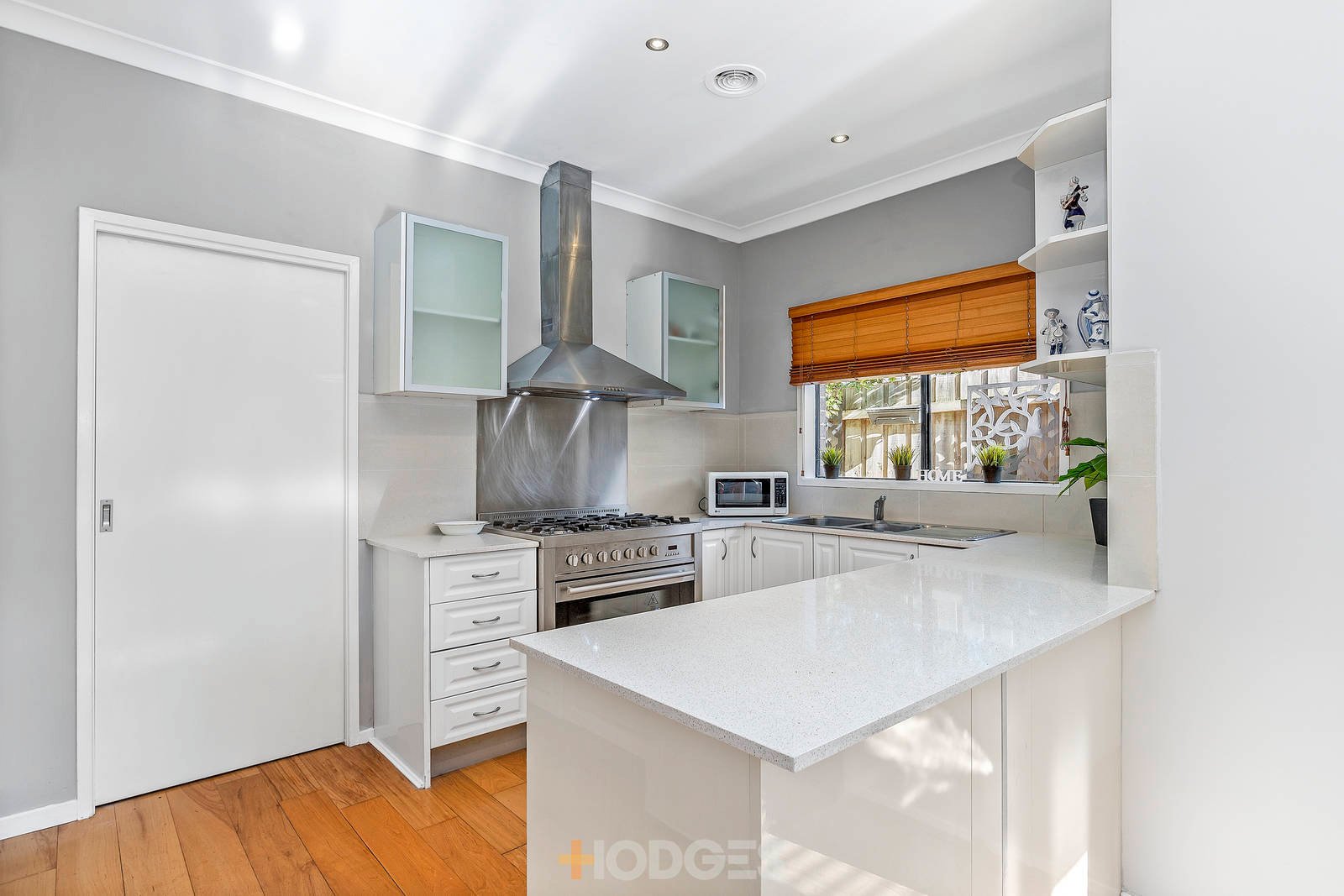 2 / 7 Clarendon Parade West Footscray