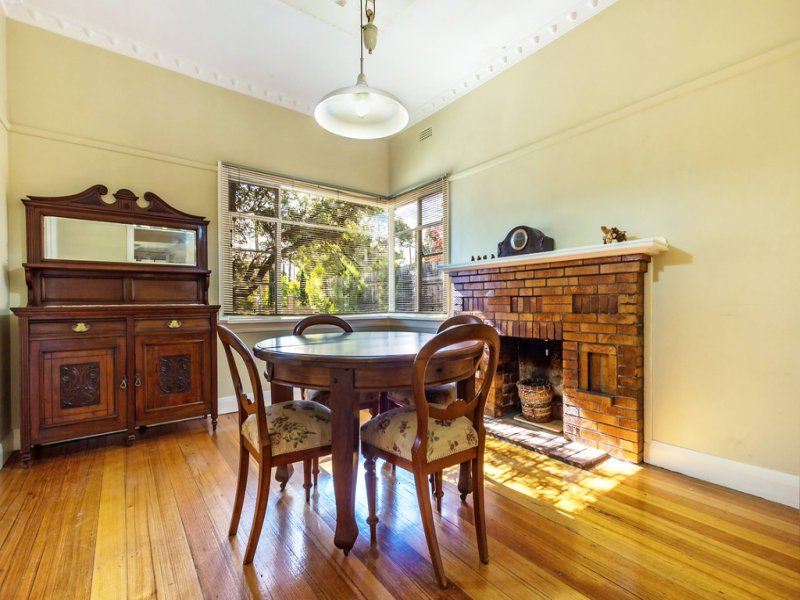 27 Clyde Street, Box Hill North image 5