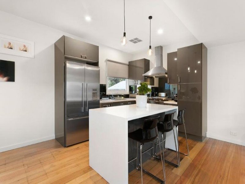 27 Cobham Road, Mitcham image 4