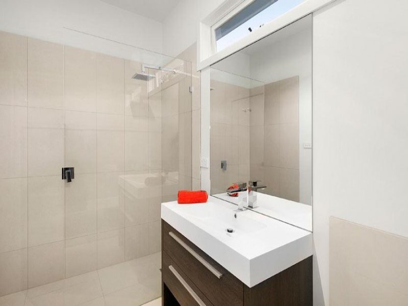 27 Cobham Road, Mitcham image 8