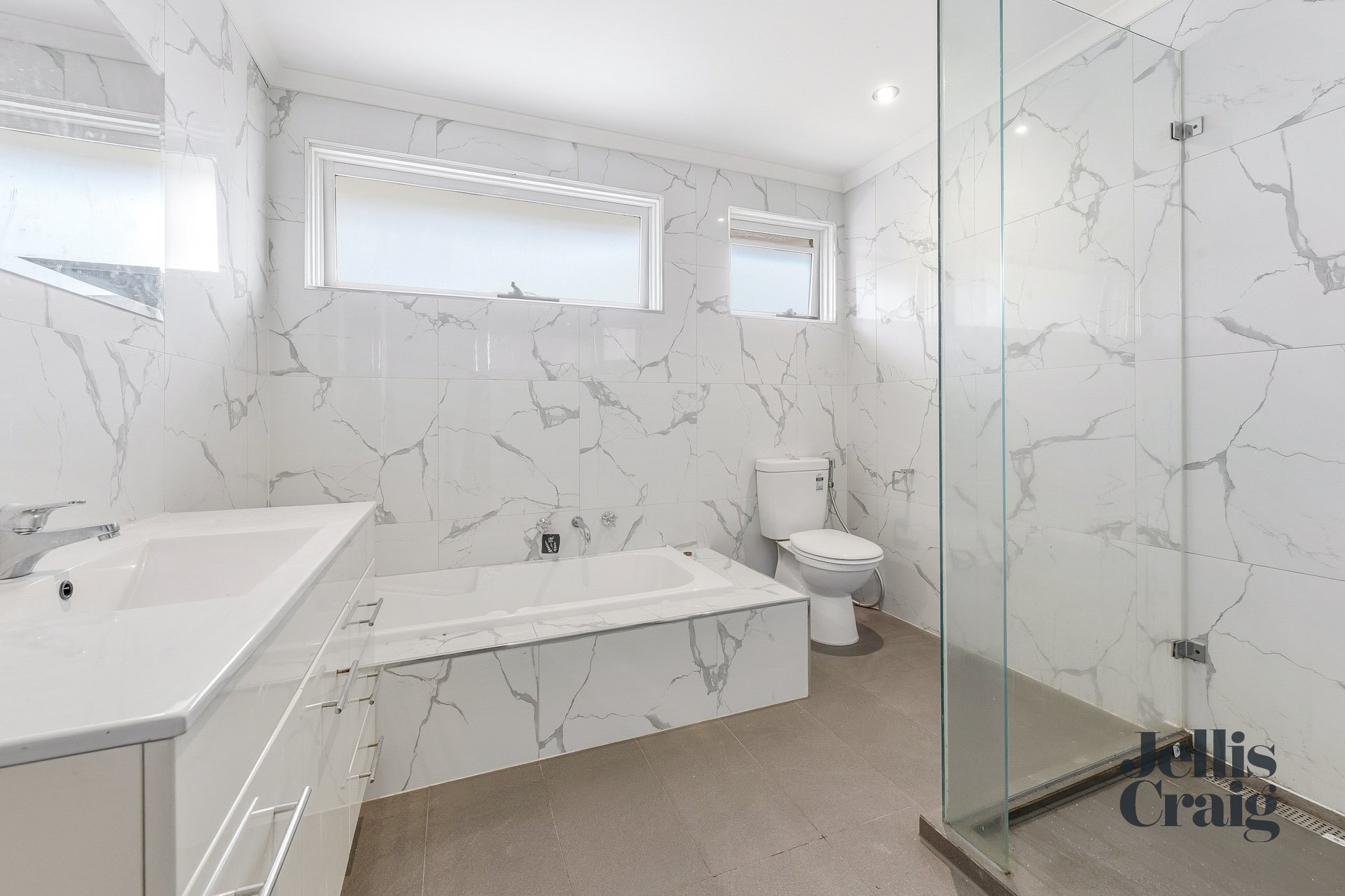 2/7 County Close, Wheelers&nbsp;Hill image 6