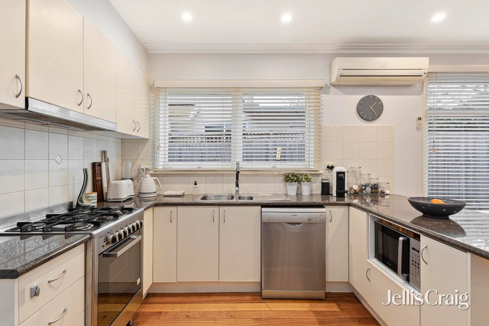 27 Coven Avenue, Heathmont image 4